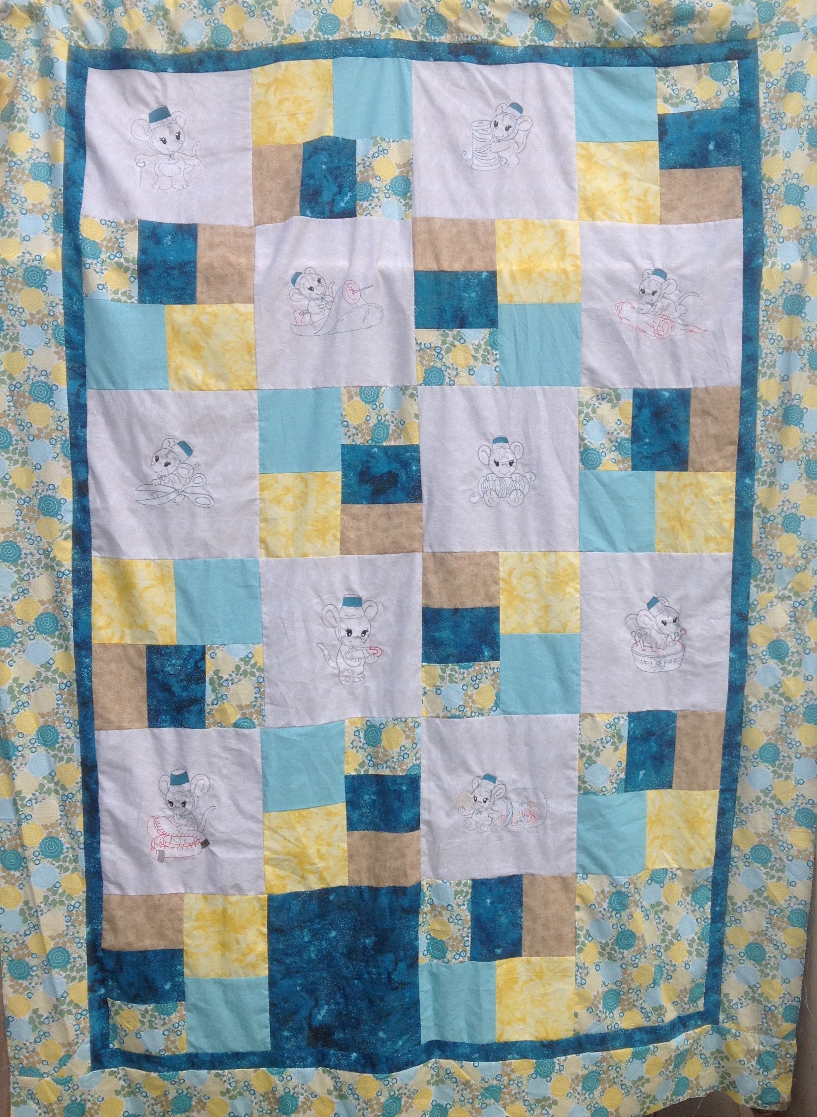 Fluffy Sewing Mice Quilt